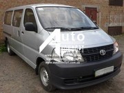 Передний салон, правое окно на Toyota Hiace (Тойота Хай-Эйс)
