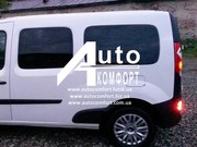 Задний салон, левое окно, длинная база на автомобиль Renault Kangoo 08