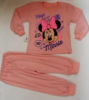 Затишна трикотажна піжама для дівчинки.